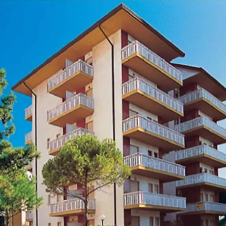 Apartamento Apartments In Lignano Sabbiadoro 42729